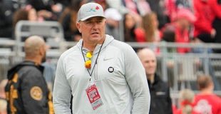 Kirk Herbstreit recalls nearly quitting football at #OhioState and credits the team psychiatrist for saving his career. 
247sports.com/college/ohio-s…