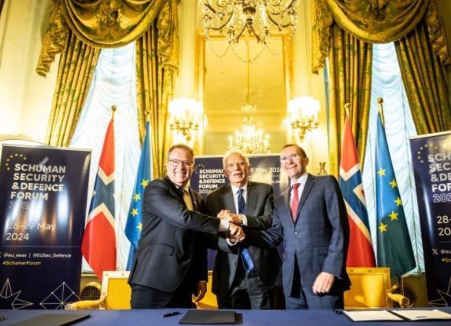 Today we signed the EU - Norway Security and Defence Partnership. It reflects our strong bilateral relations in security & defence and in defending the international rules-based order. The partnership opens up new avenues to work closer together. eeas.europa.eu/eeas/security-…