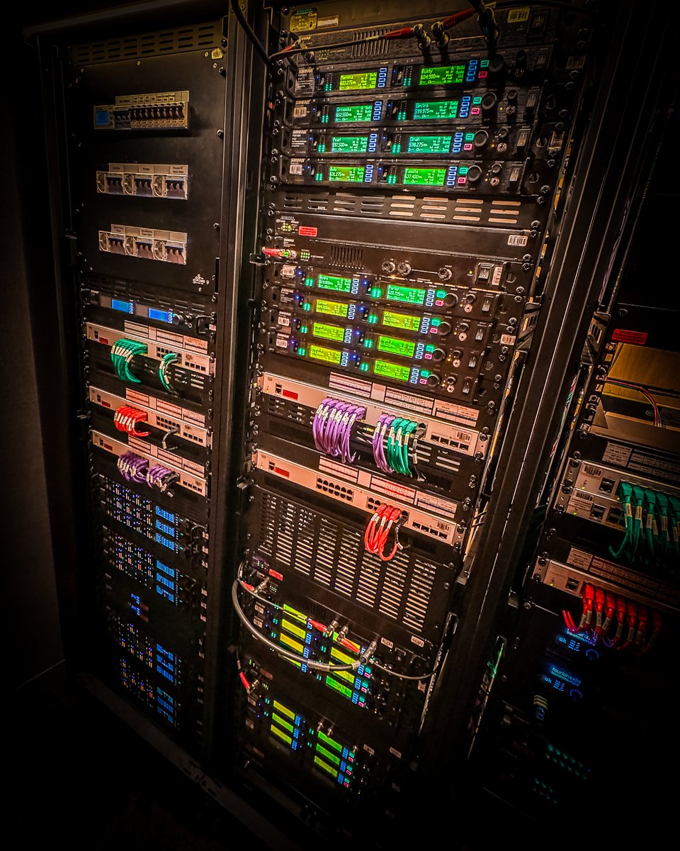 Strict embargo on pictures inside Starlight Express auditorium so here's a (pretty geeky) shot of the radio mic rack... #sounddesigner @Starlightlondon @OfficialALW @MHARRISON_ENT @AvidLiveSound @dbaudiotechnik @ShureUK @DPAmicrophones @fourieraudio @showcontrolltd #theatre