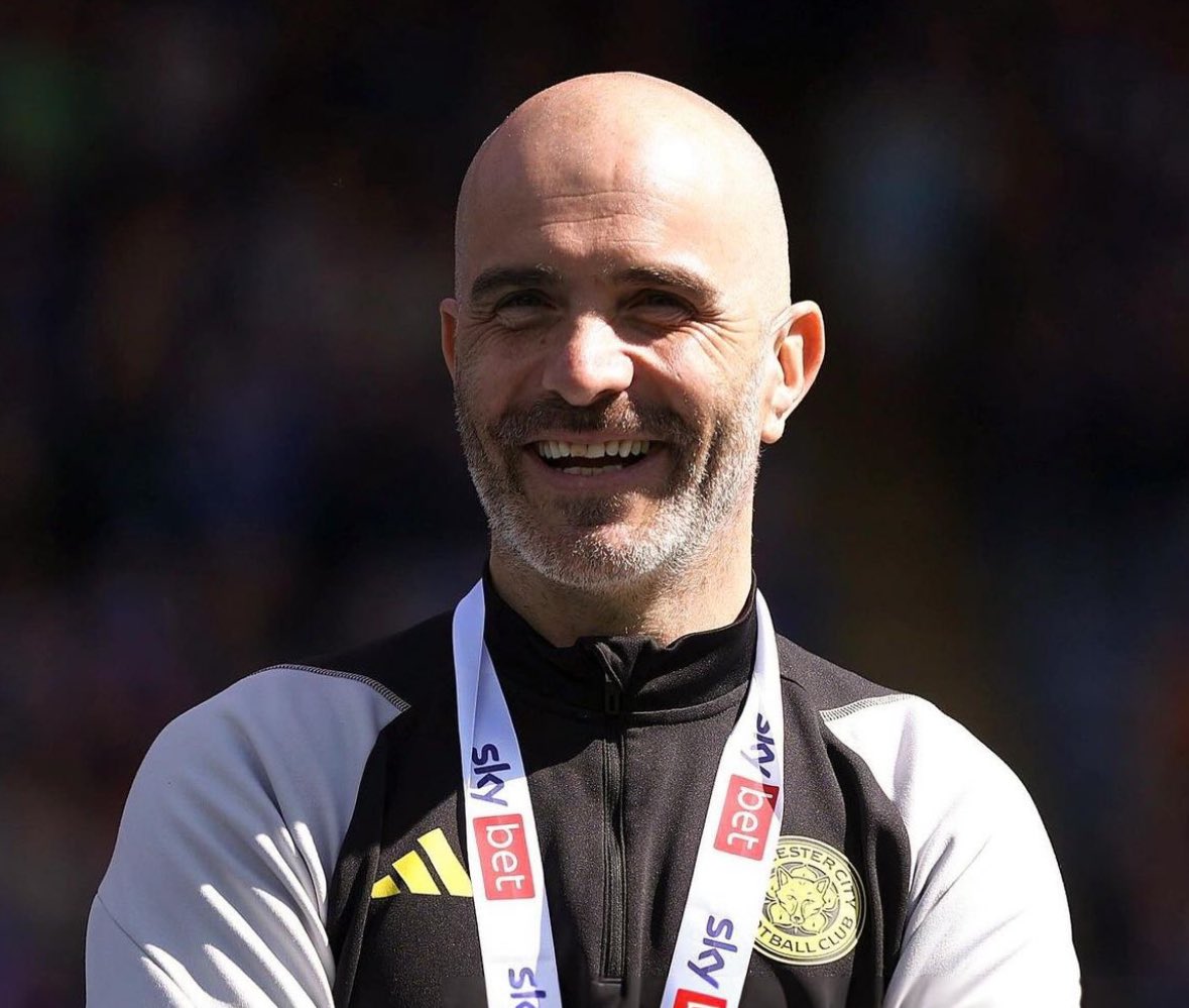 FabrizioRomano's tweet image. 🚨🔵 Chelsea are about to complete the agreement with Leicester for Enzo Maresca — it will cost around €10m.

Clubs set to agree also on fee for the staff, deal to be signed in the next days.

It’s all done between Maresca and #CFC on deal until 2029 + option, as reported today.