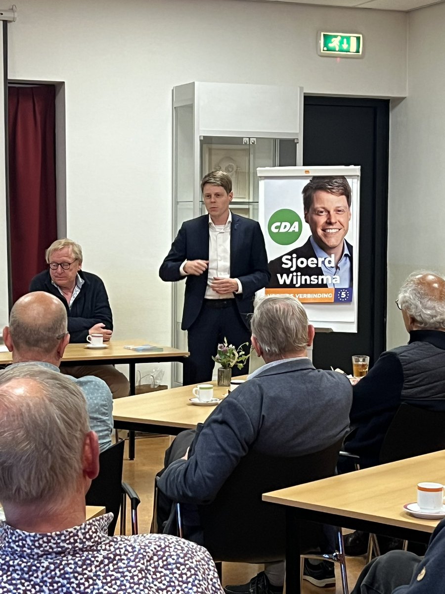 Nu bij de ALV van <a href="/CDADeventer/">CDA-Deventer</a> waar <a href="/Sjoerdwijnsma/">Sjoerd Wijnsma</a> onze kandidaat nr 5 namens <a href="/cda/">cda</a> voor de #EuropeanElections2024 onze gast is. ‘We kunnen het ons niet meer veroorloven om naïef te zijn over onze tooekomst Europa moet haar rol pakken en zich onafhankelijk kunnen opstellen.‘