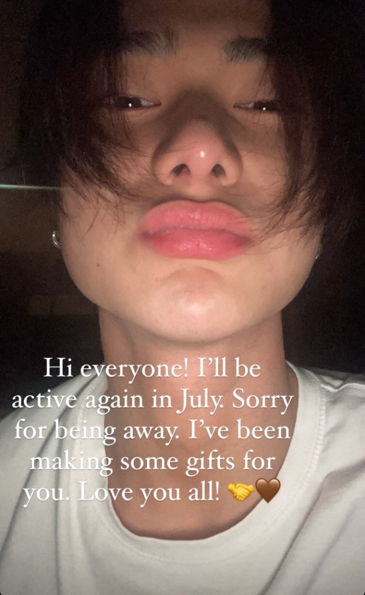 DANI3LOV's tweet photo. i haven't been able to stop thinking about him since earlier. just before i went to sleep, he posted a selca with a cute message and words of assurance :( i missed him so much :( https://t.co/8CuLpqN0KT