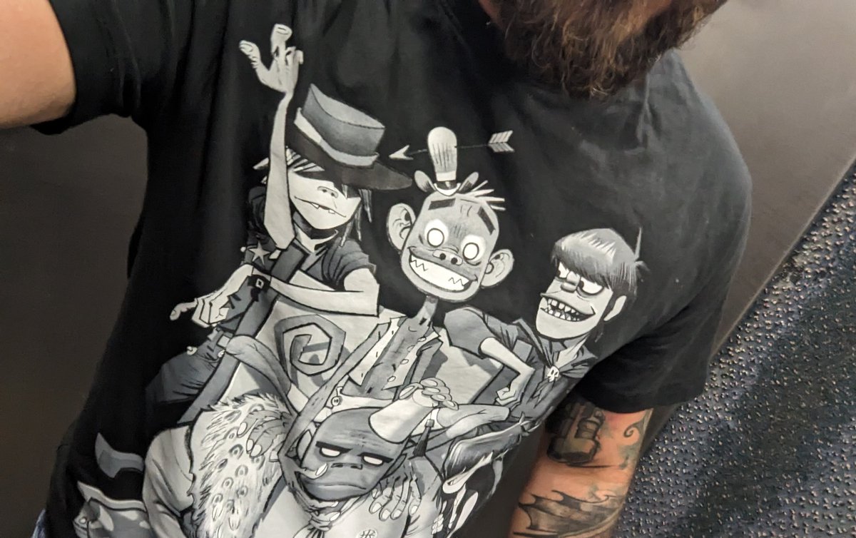 יוצא ל <a href="/IndieTLV/">Indie TLV</a> עם חולצה יפה לדבר כל כמה שטויות ודברים חכמים שעשיתי כשבניתי סטארטאפים (וכלים שאף אחד לא צריך)