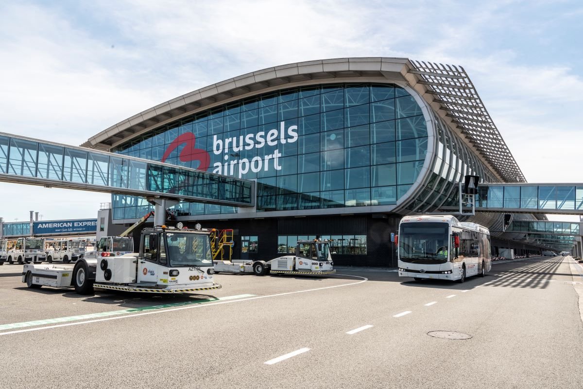 .@BrusselsAirport to reach net zero by 2030 & other news in today’s Aviation Express. Read more 👉 shorturl.at/rHdUZ