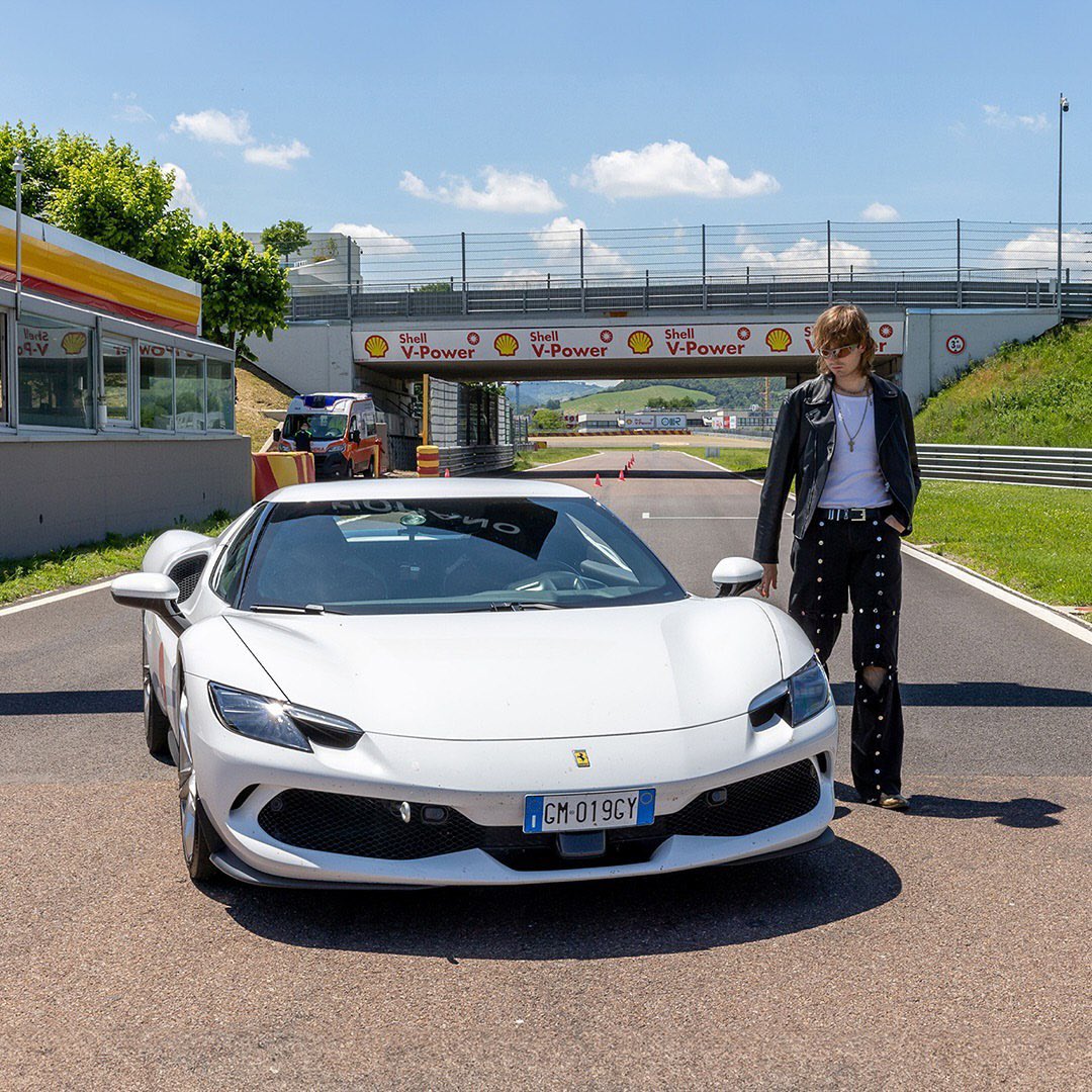 MÅNESKIN OFFICIAL FANCLUB on X: "📸 | Thomas Raggi today for Ferrari.⚡️  https://t.co/BCg1yowfSQ" / X