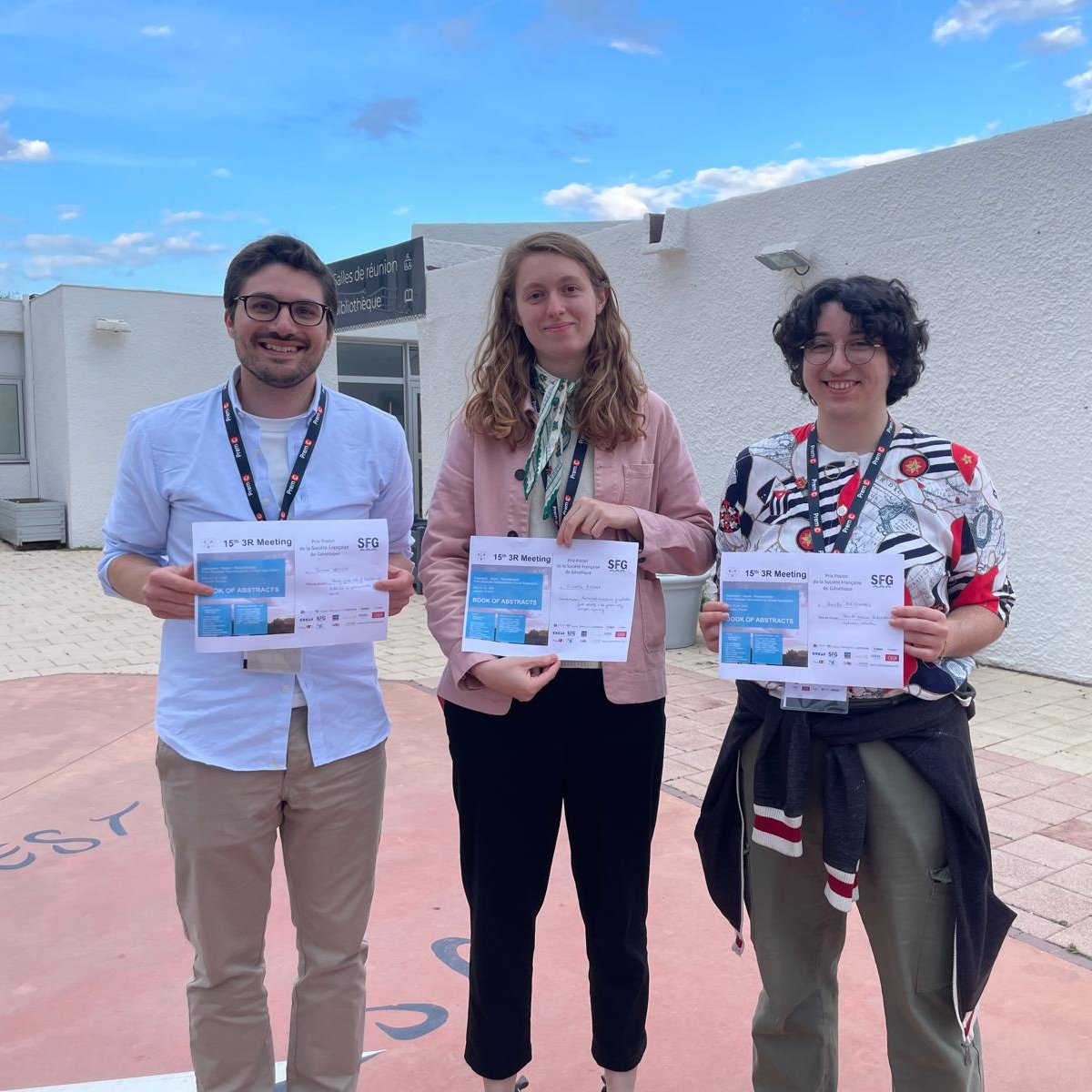 French 3R meeting 2024. Congratulations to Victoria Rojat from <a href="/IBENS_ENS/">IBENS</a>, Amelie Besombes from Institut Jacques Monod <a href="/IJMonod/">Institut Jacques Monod</a>, and Jerome Savocco from @ENSdeLyon for winning the poster price from la Société Francaise de Génétique. SFGénétique <a href="/SFGenetique/">SFGénétique</a>.