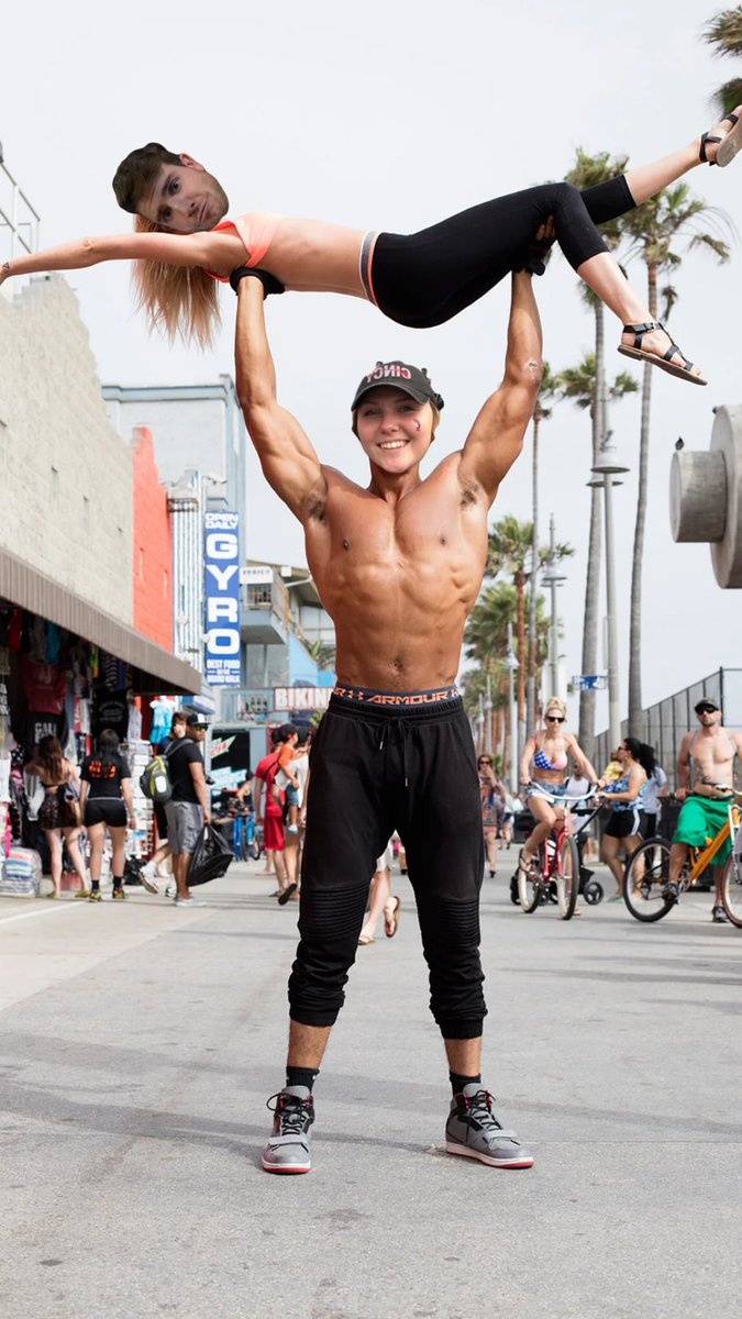 roadheaders's tweet photo. Big Thanks to Muscle Beach Cincy for letting RoadHeaders VC get in their morning workouts in over the weekend! Here are some photos from the workout! Safe to say RoadHeaders are a special breed of athletes. See you all at the game tonight! #GameDay #RHVC https://t.co/FY9mMjWEDO