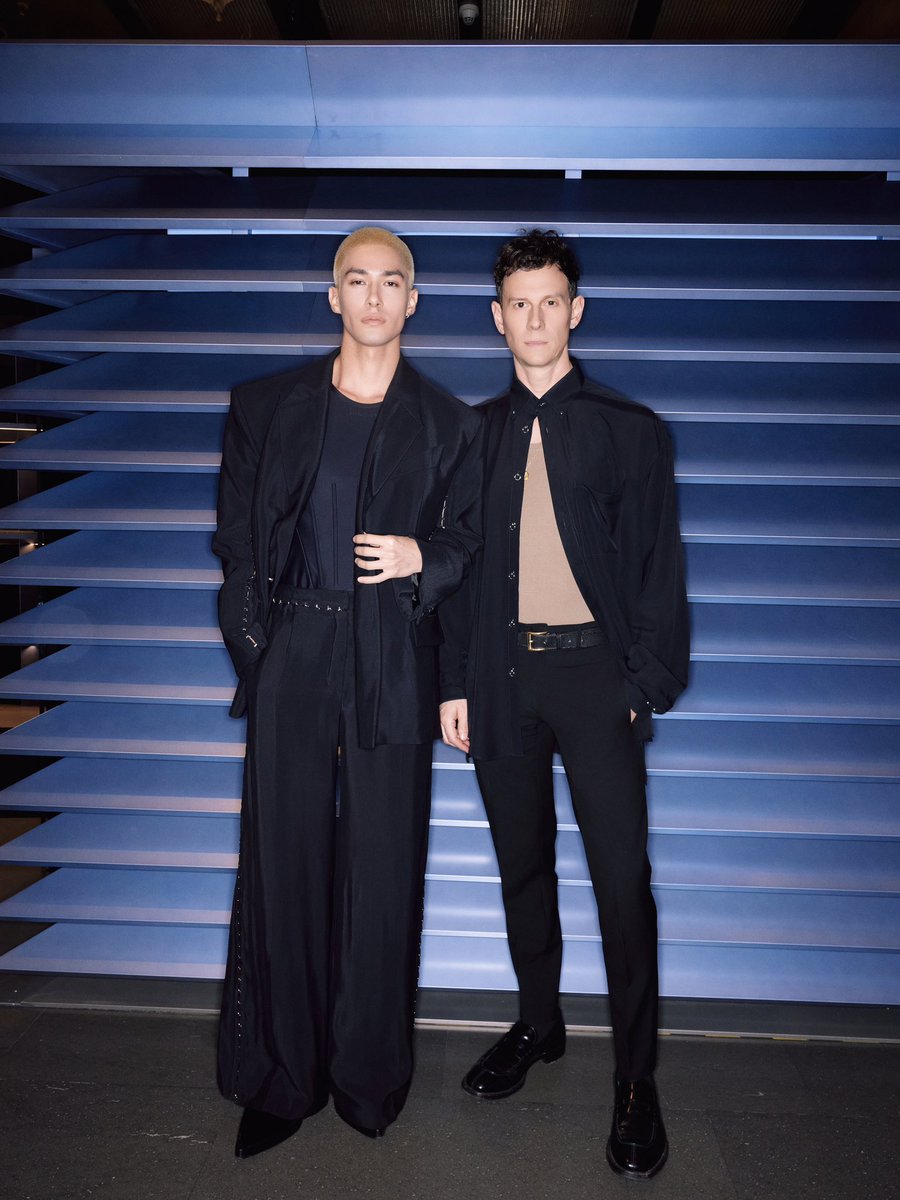 ✌️Mika with the creative director of @Mugler - Casey Cadwallader @caseycad 

#Mika #MikaH #มิกะ #米卡 #MikaHashizume #橋爪ミカ #Mugler