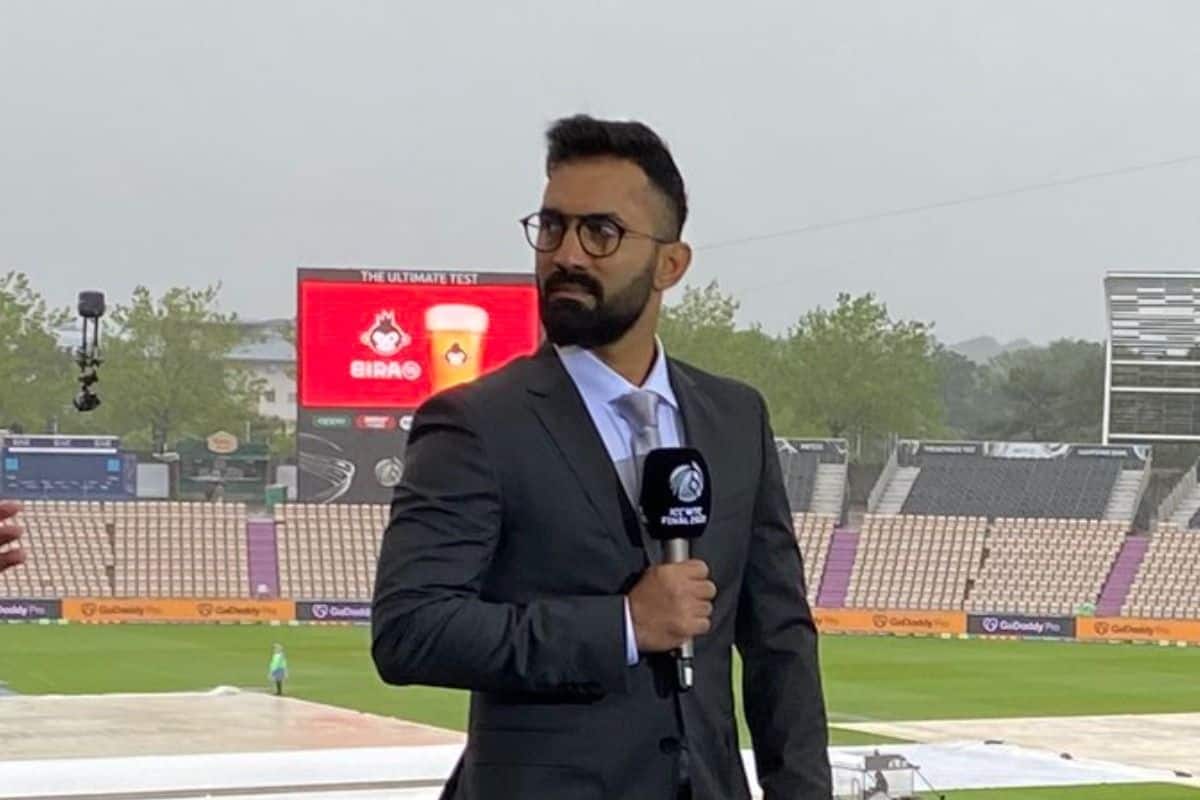 Dinesh Karthik owning Ambati rayudu in commentary box in next year's IPL will be a proper cinema.