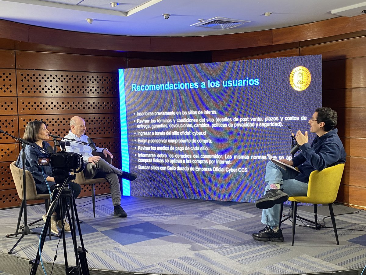 #CyberCL | Estamos transmitiendo en directo la Conferencia de Prensa del CyberDay 👩🏻‍💻🧑🏻‍💻 bit.ly/453TJcW