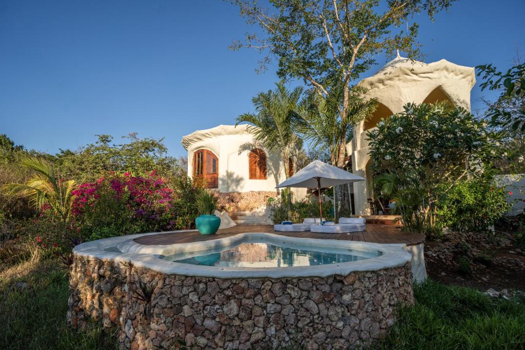 EliteTravelKE's tweet photo. Elewana Kilindi Zanzibar is a luxury boutique hotel set in 50 acres of lush tropical gardens in Zanzibar, Tanzania.

Starting from USD 510 Per Person Sharing on All Inclusive Basis.

#kilindi #zanzibar #elewana #travel #elitetravel #tours #getaway #luxurytravel https://t.co/VC2ICXIy0j