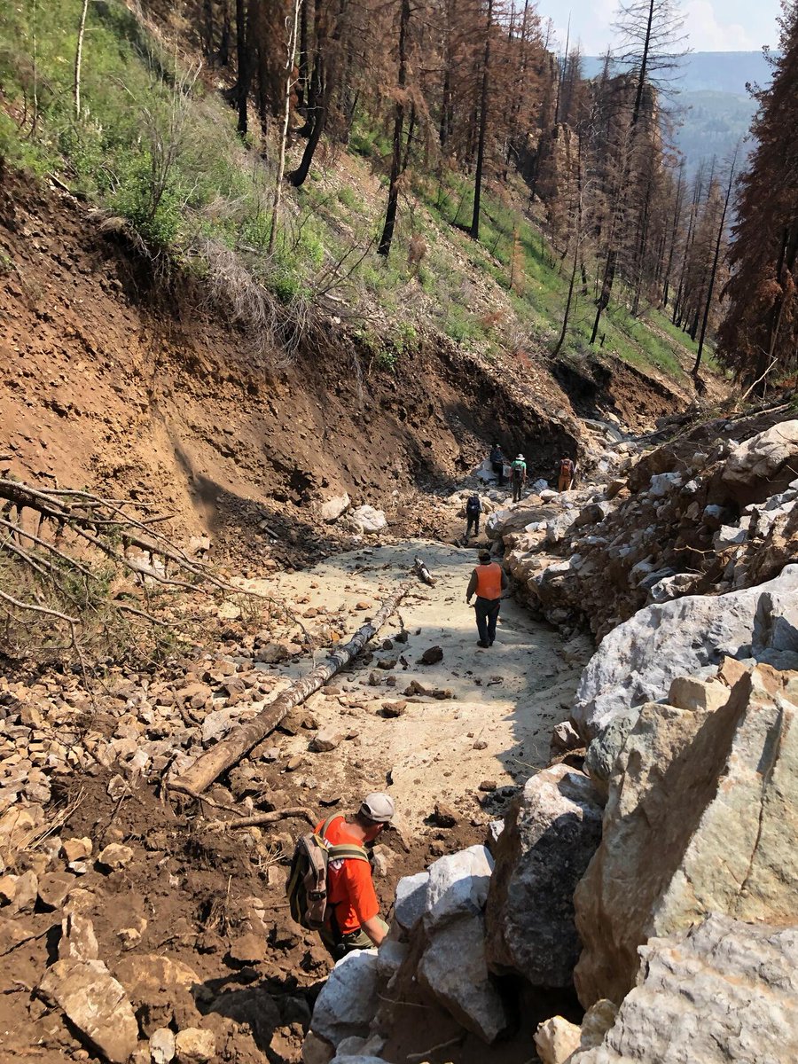 After the #GrizzlyCreekFire, USGS, @NWS, & @ColoradoDOT developed an early warning system for postfire debris flows in Glenwood Canyon. Read about how #ScienceInAction kept people safe: ow.ly/8SBN50RUh69 #WildfireAwarenessMonth #FiredUpForScience #FireYear2024