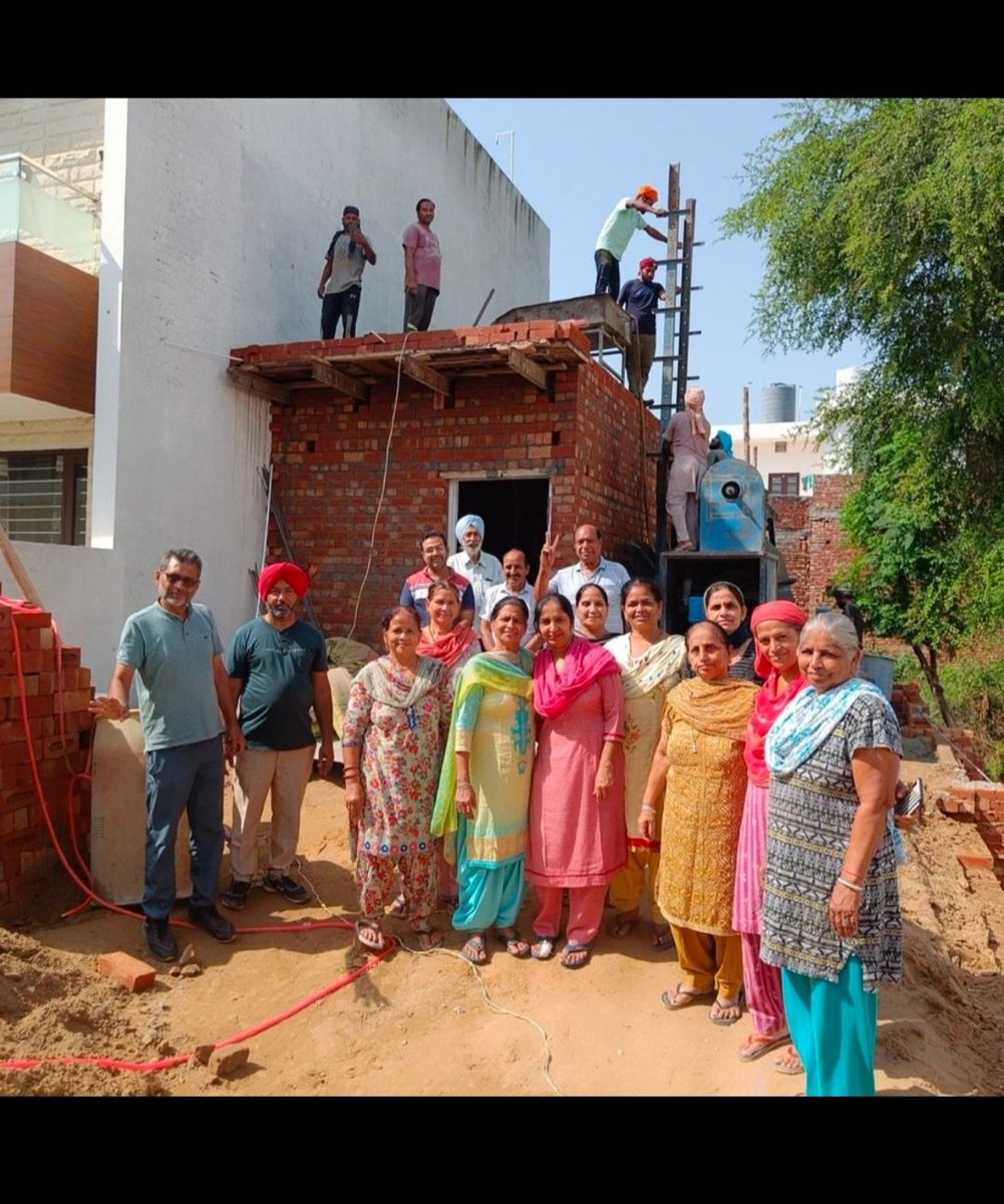 Home is dream of every person's life. But, due to financial problems, some are not able to build one. DSS volunteers came forward for these destitutes and provided shelter to them and help in fulfilling their dream of owning home. 
#GurmeetRamRahim 
#RamRahim 
#HomelyShelter