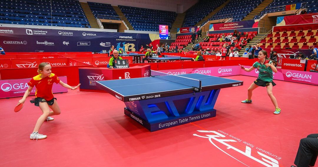 🏓 Enhorabuena a la burgalesa Esther Hasek, del @burgosfeminastm, por la histórica medalla de plata 🥈 conseguida con la Selección Española en el Campeonato de Europa Sub13, donde España alcanzó por primera vez la final. ¡Gran trabajo de todo el equipo! 👏🏻