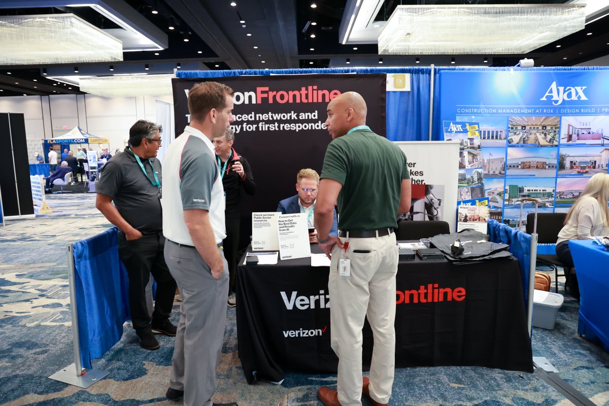 flcounties's tweet photo. Our #PartnerOfTheWeek is @Verizon, a global leader in delivering innovative communications and technology solutions that improve the way #FLCounties live, work, learn and play. Learn more: https://t.co/bWfslV6uYP https://t.co/OWdc6Lq3ix