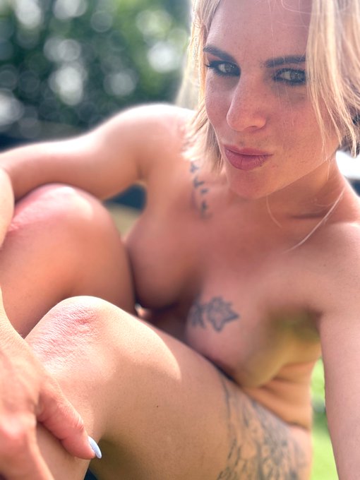 Hey toi rejoins moi pour d&eacute;couvrir des centaines d&rsquo;heures de vid&eacute;os bien 🧨  https://t.co/l5U0ULdohd ☝️☝️☝️☝️☝️ <a href="/tag/mym"class="tags"><span>#mym</span></a>