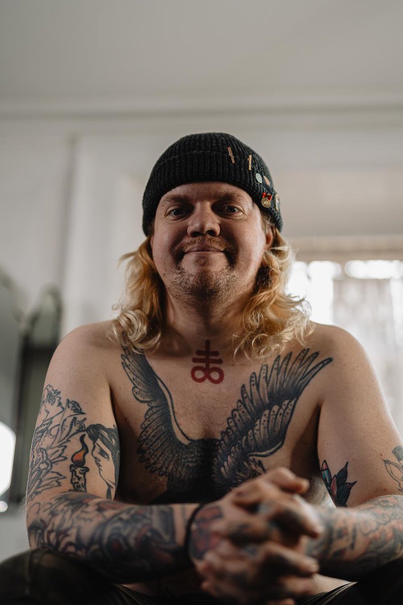 This was taken 3 hours into colouring my back piece. 

Atleast I was allowed to wipe away the tears before it was taken 😂