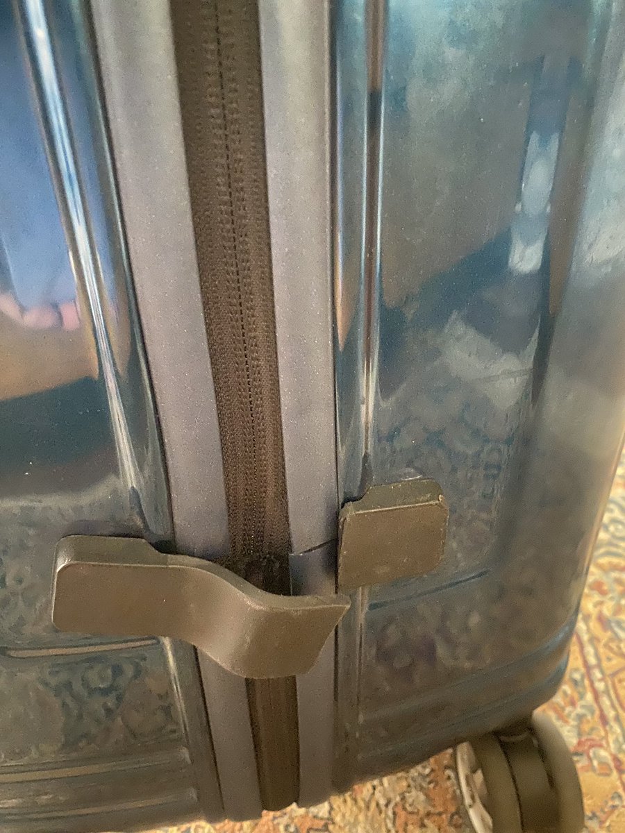 NainaGavit's tweet photo. Careless people of @IndiGo6E. While collecting bags this is what happened and one more was damaged. And @IndiGo6E on ground staff said since you have one PNR we can only give you 1 replacement of bag and not both. Pathetic customer service n cargo staff. https://t.co/uVcm08tAiV