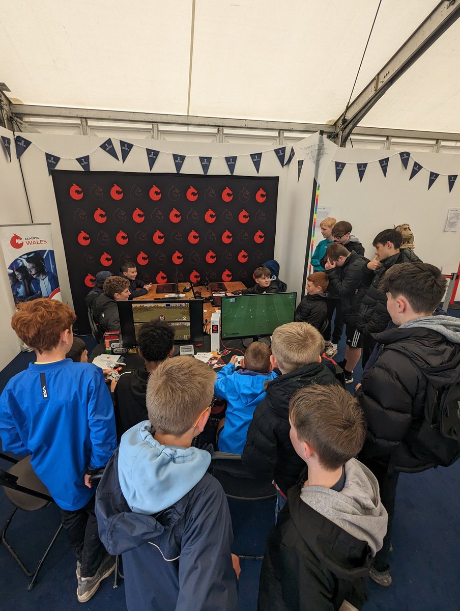 Another fantastic day at the @Urdd showcasing Esports Wales