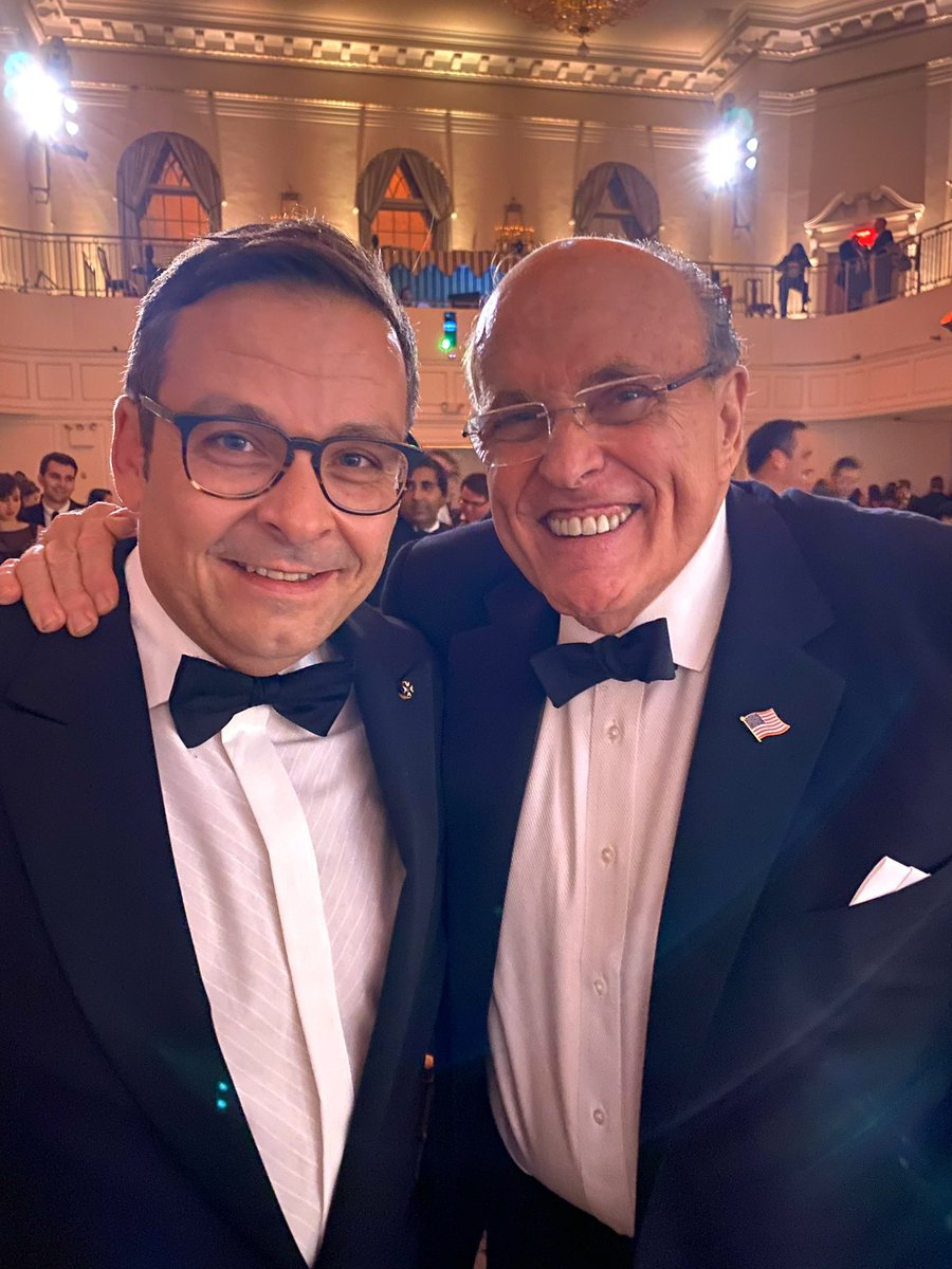 America's most legendary mayor celebrates his 80th birthday today. He freed New York from crime and made it a clean and safe city. Happy Birthday Rudy Giuliani 🇺🇸🇦🇹 @RudyGiuliani