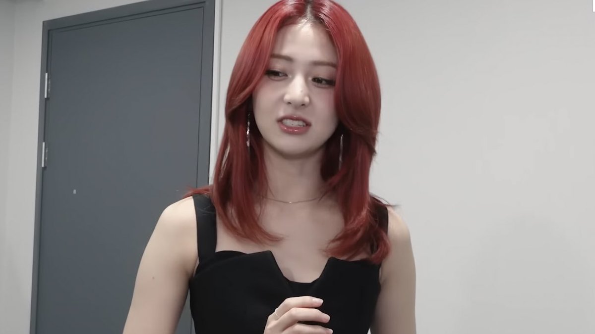 yunjin tweet media
