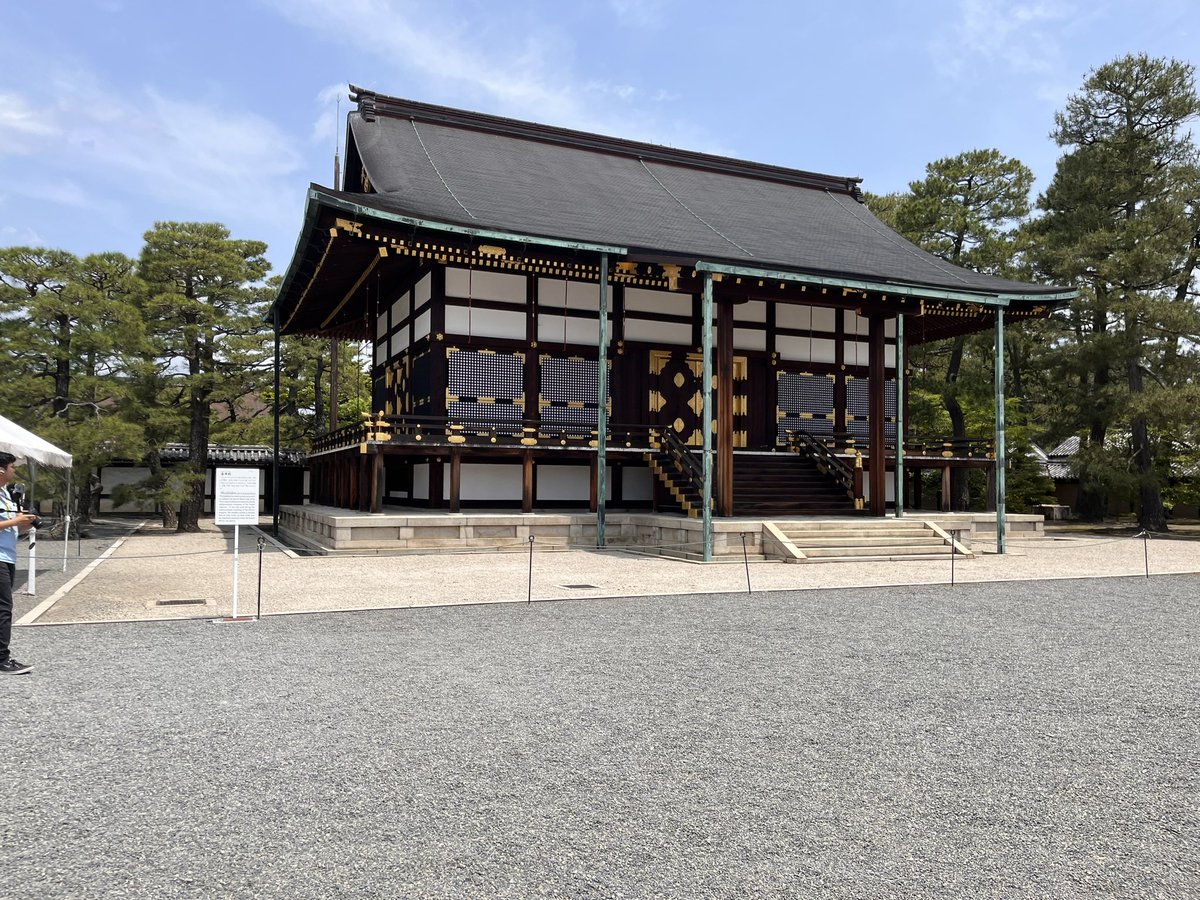 NotADimeAgain's tweet photo. Visiting #Kyoto never disappoints if you want some piece of #Japanese culture and history but the crowd these days is unsustainable. Late night walk though is an alternative if you wanna avoid the crowd. #JapanSpring2024 #Japan https://t.co/ajj6NUxQQI