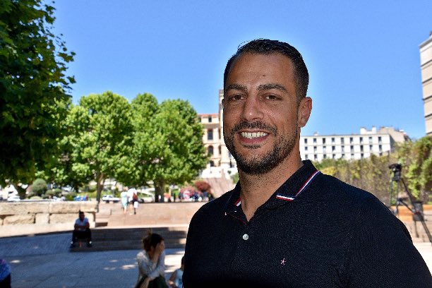 ⚡️Le député LFI Sébastien Delogu brandit un drapeau palestinien à L’assemblée Nationale : le parlementaire est exclu 15 jours. (CNEWS)