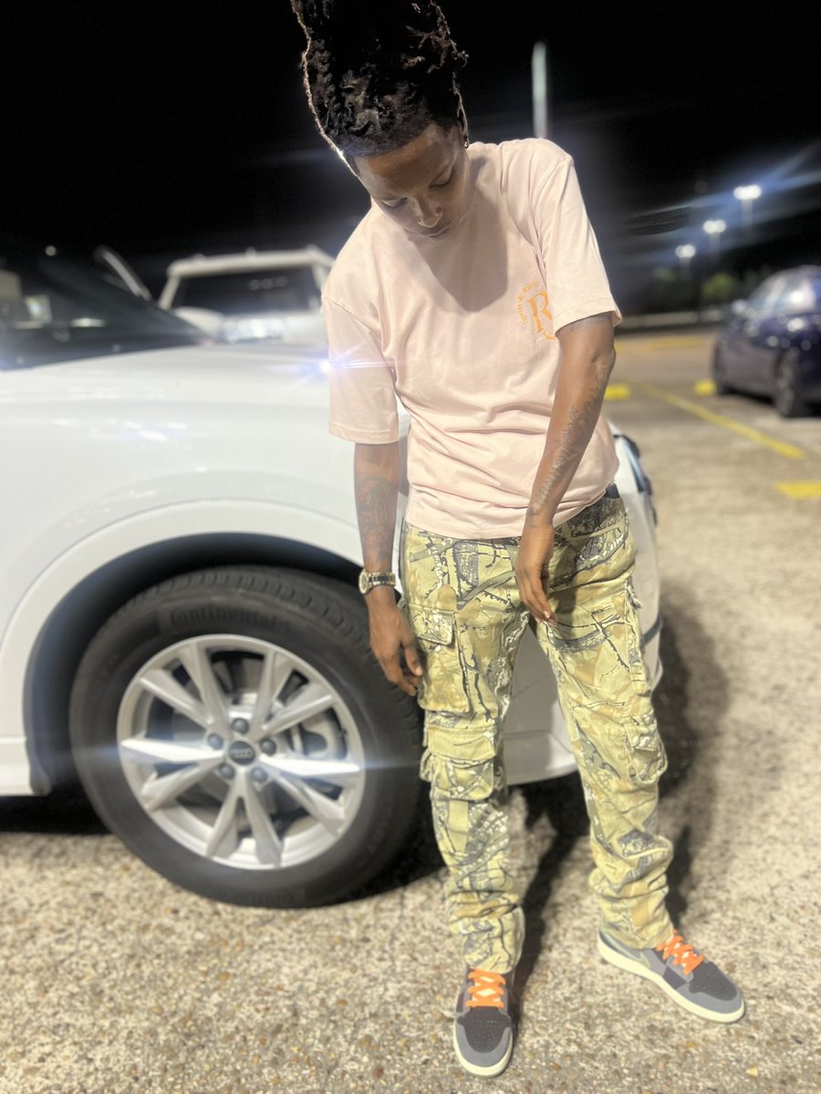 RealrapJaz's tweet image. 🏚️ or ⚰️ … I feel like jeezy in 05’