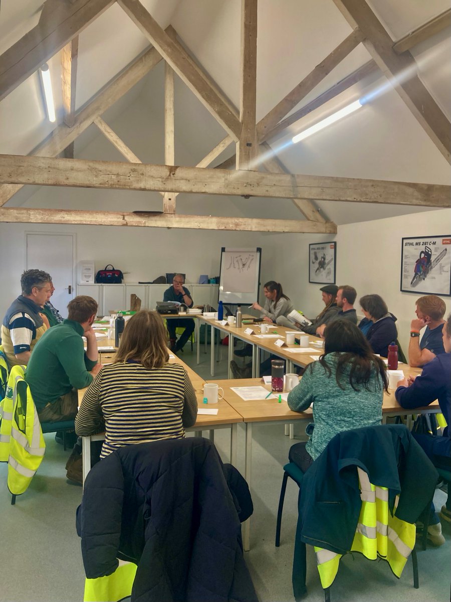 GreenwayTrainer's tweet photo. A full house for our two day 'Introduction to Tree Inspection' with Guy Watson. Candidates will have a chance to practice their surveying techniques before returning in September for their @LantraUK  PTI course &amp; assessment.#Upskilling supported by @ForestryComm https://t.co/jEuW91QTKZ