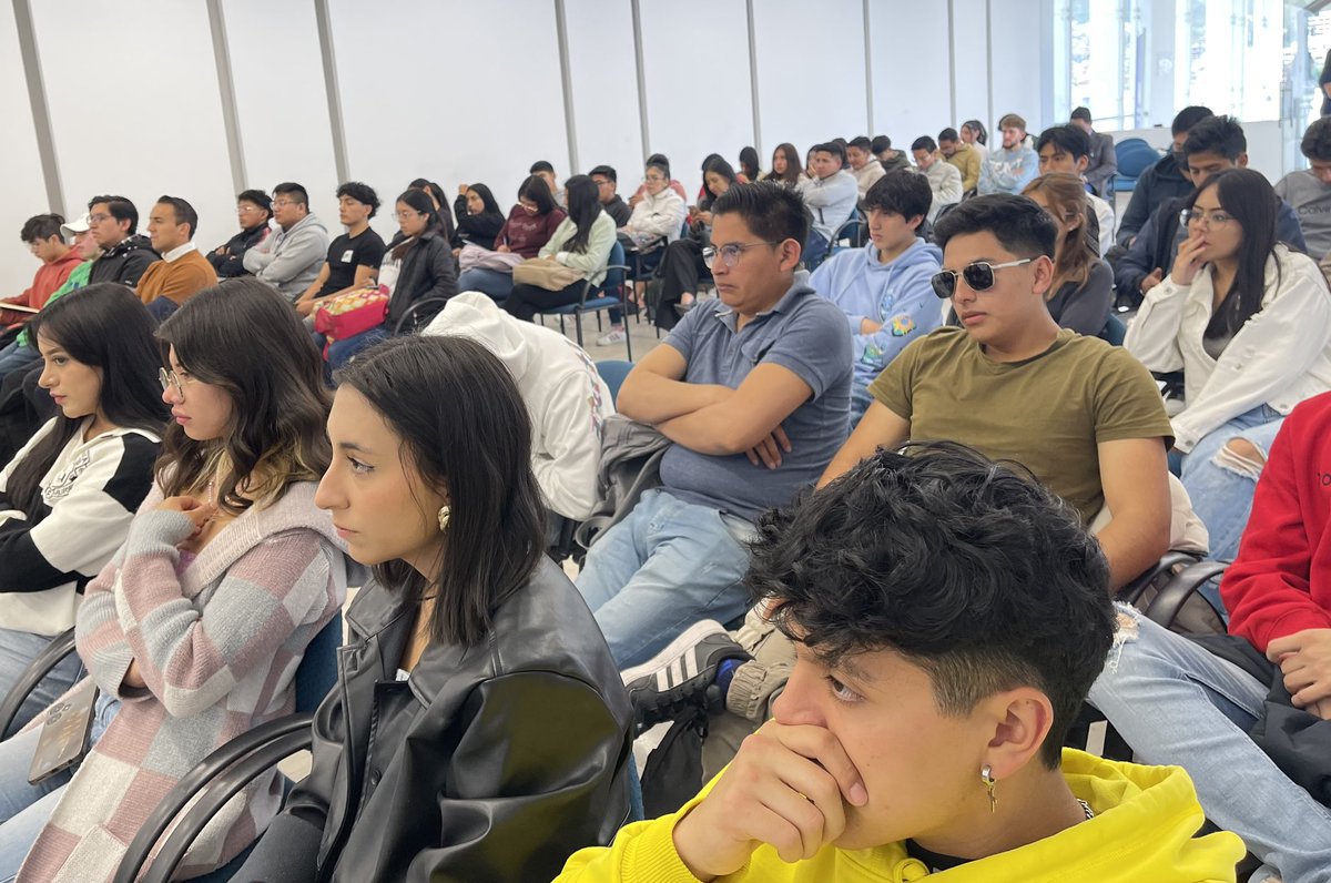 lftorrest's tweet photo. Semana de la justicia constitucional de la CC en la Universidad Indoamérica sedes de Ambato y Quito. Estudiantes y profesores de la @Uni_Indoamerica exponen sobre igualdad. La maestría de derecho constitucional y argumentación de la Univ. Indoamérica es una de las de mayor prestigio en el país.

La interpretación constitucional es un tema central en la formación de los estudiantes, desde una perspectiva institucionalista que permita comprender las peligrosas consecuencias de la justicia constitucional iusmoralista sobre el sistema jurídico positivo. 

El aprendizaje de la interpretación constitucional está acompañado de la formación en argumentación jurídica y constitucional. 

En un sistema democrático pluralista no debería existir espacio para una moral constitucional única al servicio de jueces constitucionales con agenda ideológica y política y sin control jurídico o político alguno. 

#UniversidadIndoamérica
#ConstituciónEcuador 
#JusticiaConstitucional