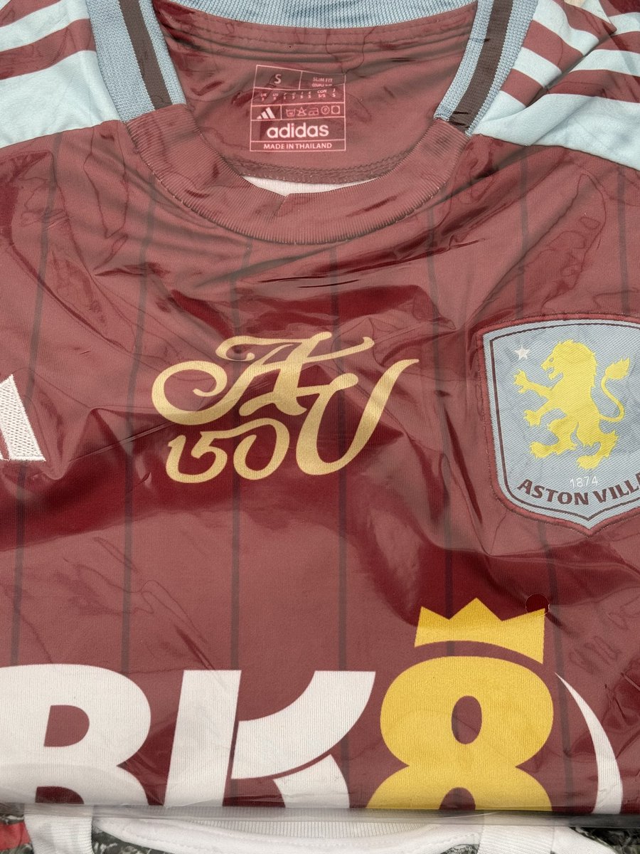 I came to turkey for some new teeth and new hair and found the new unreleased villa kit. There is NOTHING that you cannot buy in turkey. #avfc