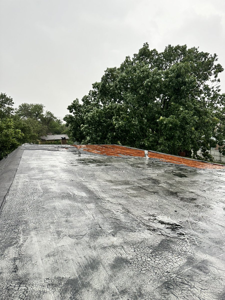 StylestheSalon's tweet photo. @wfaa this our roof off our home in Richardson, Tx 
Now it’s flooding inside the home https://t.co/pSehyPxfdJ