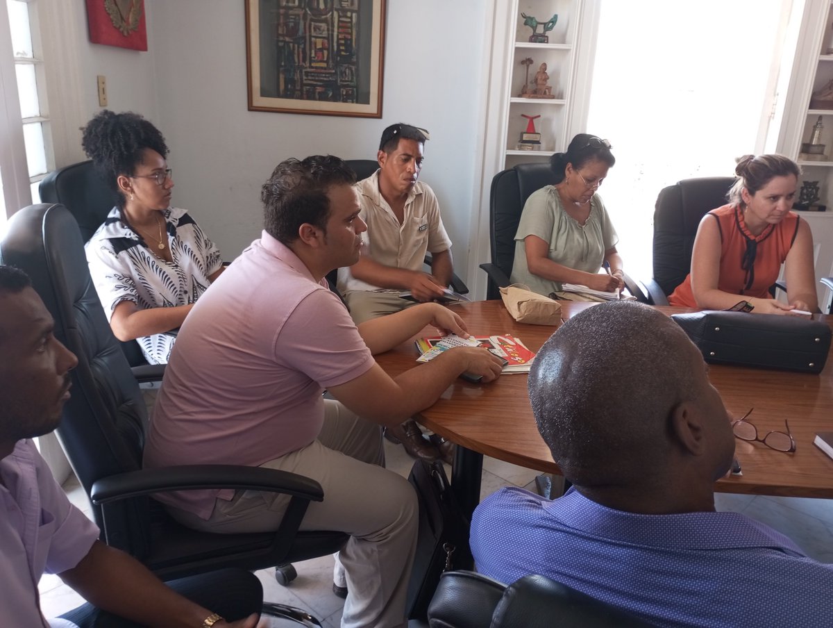 Grupo Empresarial del MINED tweet media