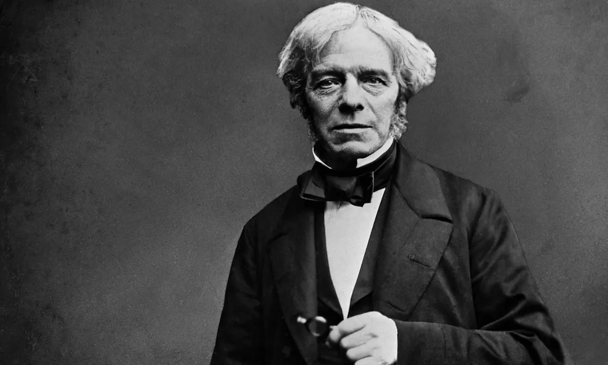 Michael Faraday's 1851 letter to John Tyndall ✉️ I have far more confidence in the one man who works mentally and bodily at a matter than in the six who merely talk about it — and I therefore hope and am fully persuaded that you are working. Nature is our kindest friend and best