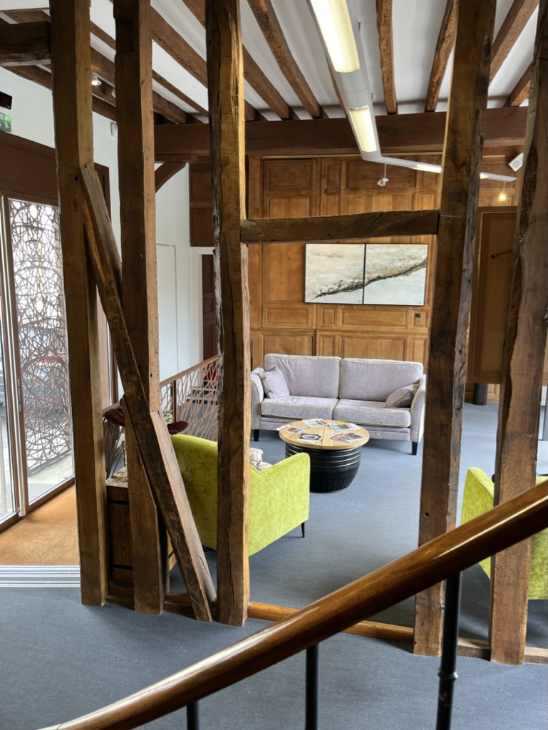 Institut G.Chappaz (@igchappaz) on Twitter photo Hier, nous accueillions Fabrice Morvan de <a href="/France3CA/">France 3 Champagne-Ardenne</a> pour « Bienvenue chez vous » à la Villa Bissinger pour parler formation et visiter les lieux.
L’occasion de rappeler que la Villa Bissinger a rejoint nos équipes depuis 2021
✅ lnkd.in/ecsCqnxX
<a href="/universitereims/">Université de Reims Champagne-Ardenne</a> Hier, nous accueillions Fabrice Morvan de <a href="/France3CA/">France 3 Champagne-Ardenne</a> pour « Bienvenue chez vous » à la Villa Bissinger pour parler formation et visiter les lieux.
L’occasion de rappeler que la Villa Bissinger a rejoint nos équipes depuis 2021
✅ lnkd.in/ecsCqnxX
<a href="/universitereims/">Université de Reims Champagne-Ardenne</a>
