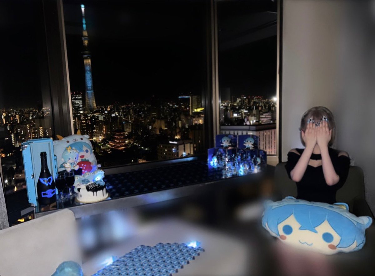 56nkunOnly's tweet photo. ♡ 1996.5.29. - 2024.5.29. ♡

【 Happy Birthday Colonkun. 】

生まれてきてくれて､この世界に居てくれて
本当に本当にありがとう✩.*
この先の未来もどうか変わらず､ ずっとずっと
幸せで溢れた素敵なﾓﾉになりますように🐻‍❄️♡
心の底からだいすきです。

 #ころんくん  #ころんくん誕生祭2024 https://t.co/9xWxRcO3VA