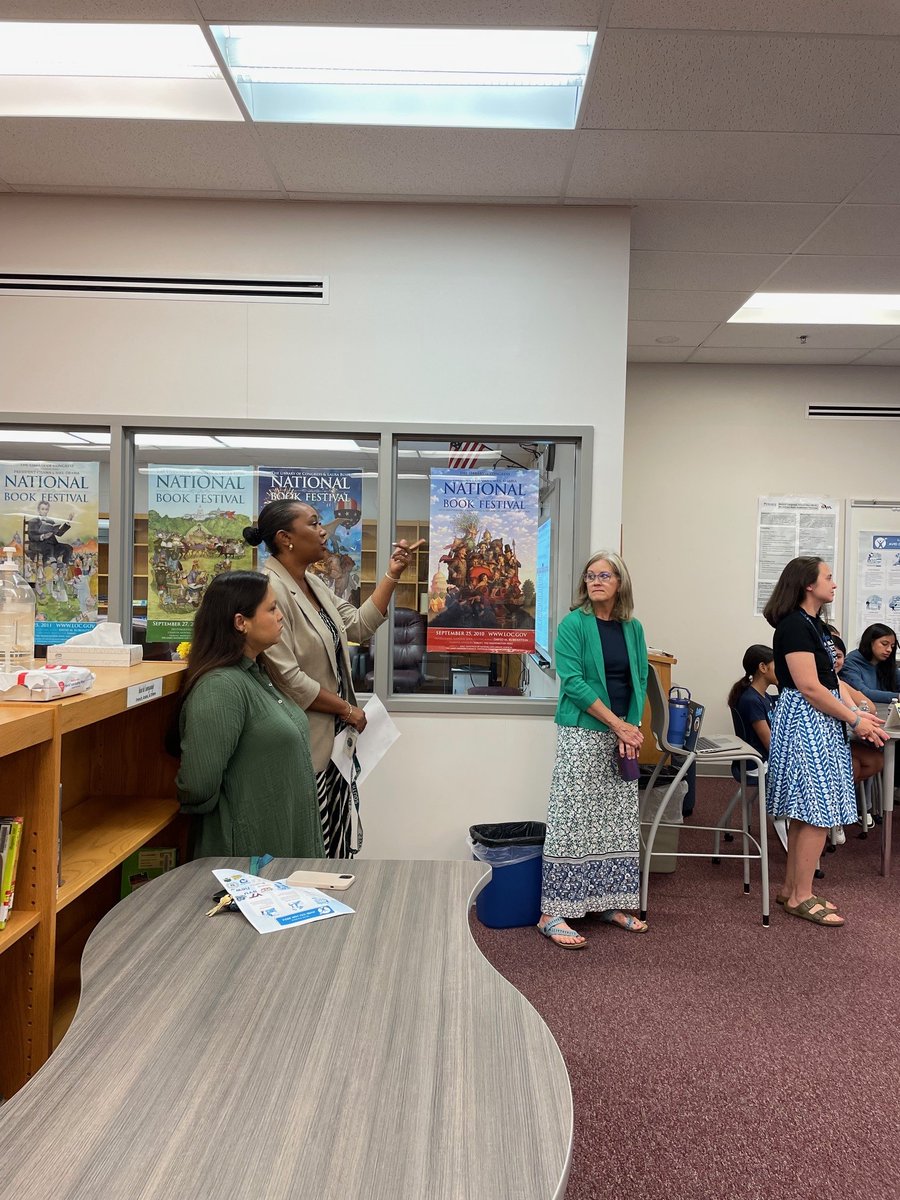FCPS Region 1 (@fcpsregion1) on Twitter photo AVID presentation with <a href="/HughesMSFCPS/">Langston Hughes MS</a> and <a href="/southlakeshs/">South Lakes High School</a> students. #togetherwethrive AVID presentation with <a href="/HughesMSFCPS/">Langston Hughes MS</a> and <a href="/southlakeshs/">South Lakes High School</a> students. #togetherwethrive