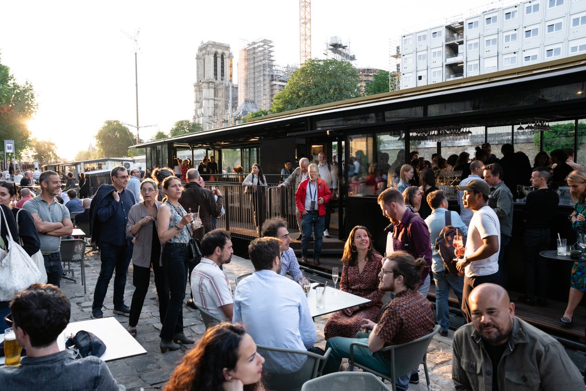 🚤 Tous sur la Seine en chantant avec l'ensemble baroque du #bachandbreakfast sur la péniche Le Son de la Terre. Une expérience exceptionnelle ! direction artistique <a href="/JeromePernoo/">Jérôme Pernoo</a> 👉Billets : i.mtr.cool/lsrbyjnklh #concertsinsolites