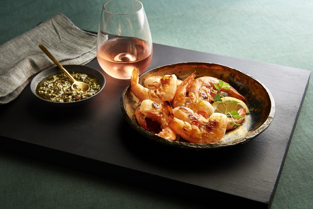 The Argentinian Chimichurri sauce packs a particularly flavorful punch when it's served with Texas Gold Wild Caught Shrimp. Visit our website for flavorful recipes curated by our in-house chef, Anne Coll. 

samuelsseafood.com/recipes/chef-r… 

#SamuelsSeafood #TexasGoldShrimp
