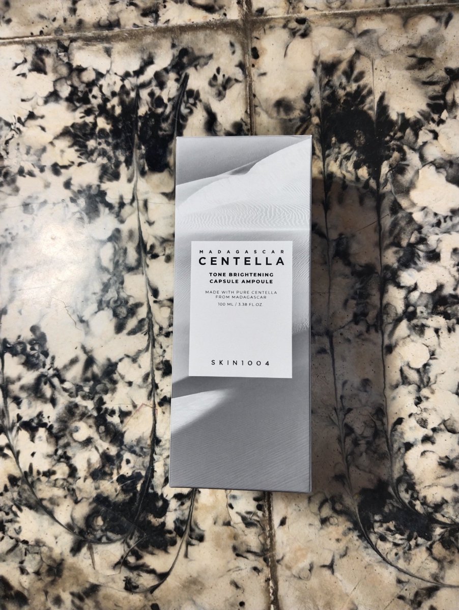aridaaaaaz's tweet photo. Wts 

Skin1004 tone brightening capsule ampoule 100ml

Harga 290rb after voc live 15% 

New sealed
1000% original
Pembelian langsung dari official store

Dom jogja 

#zonauang
#Zonajajan https://t.co/Zmx9gvaO00