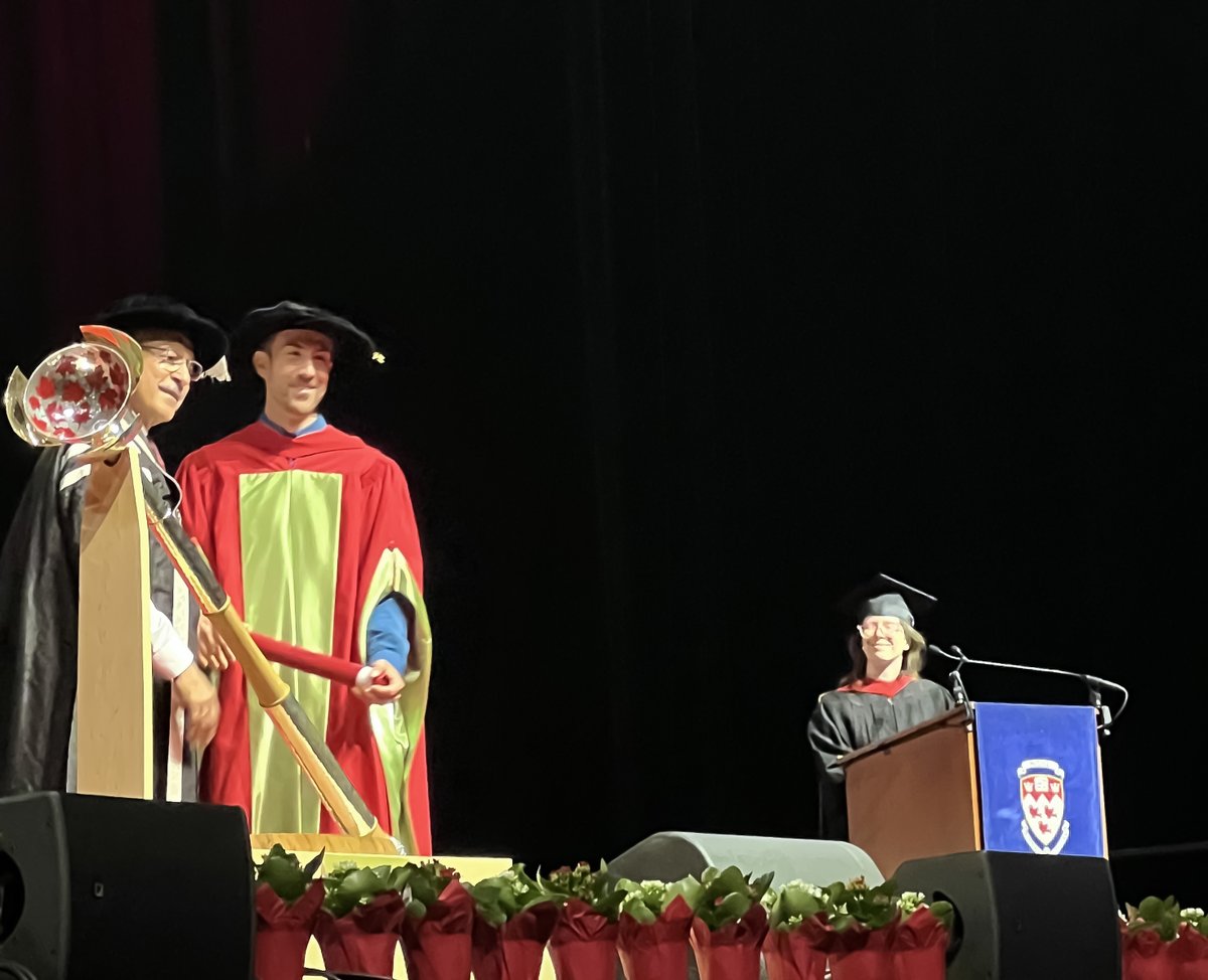 🌟 Huge congratulations to Gabriel Venne, Associate Professor in the Dept. of Anatomy and Cell Biology, for being honoured by his students for the prestigious Osler Award for Outstanding Teaching – Montreal Campus! 👏 Your dedication and excellence in teaching inspire us all! 🌟