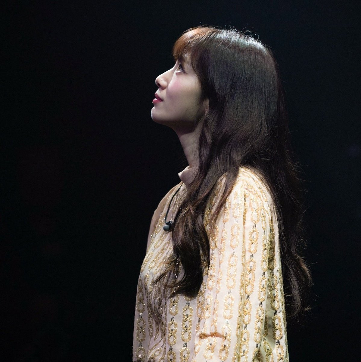 1marisone's tweet photo. #ParkShinHye's emotional watching the video
#MemoryOfAngel Asia Tour 2024 https://t.co/zDPklXBH4z