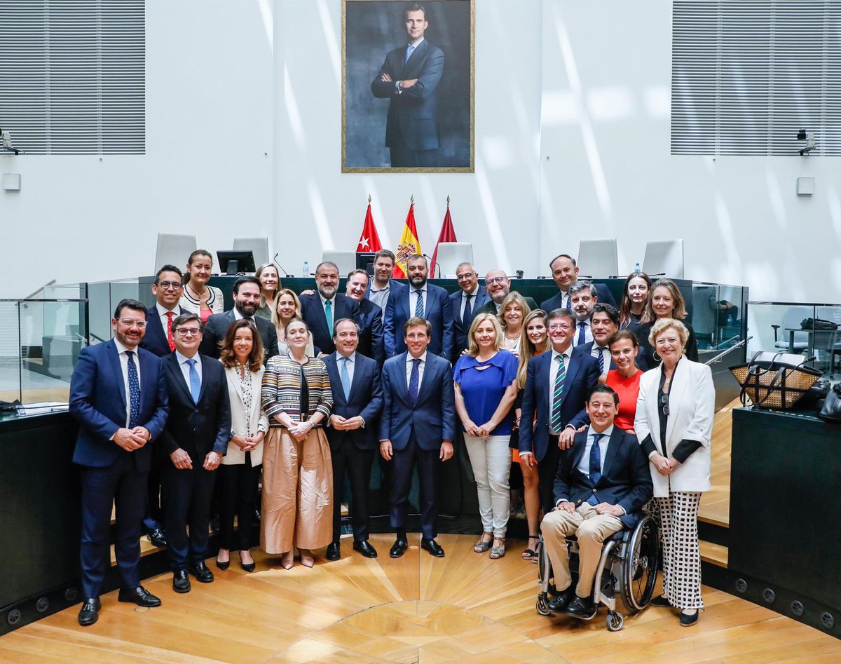 🔵 Un año después, seguimos con las mismas ganas e ilusión de trabajar por los madrileños y de defender a Madrid.