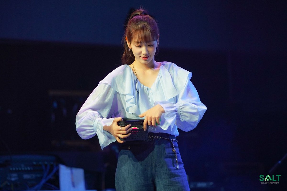 1marisone's tweet photo. #ParkShinHye playing games
#MemoryOfAngel Asia Tour 2024 https://t.co/peblx6N6jZ