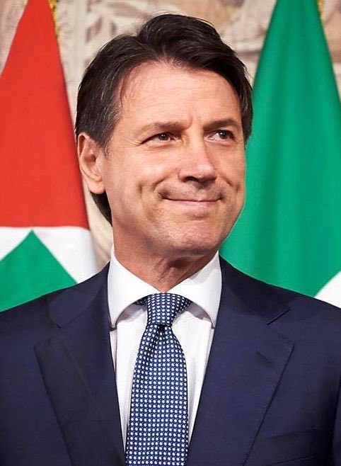 Quando c’era un Presidente del Consiglio educato e capace che ci ha reso orgogliosi in Europa di essere italiani.