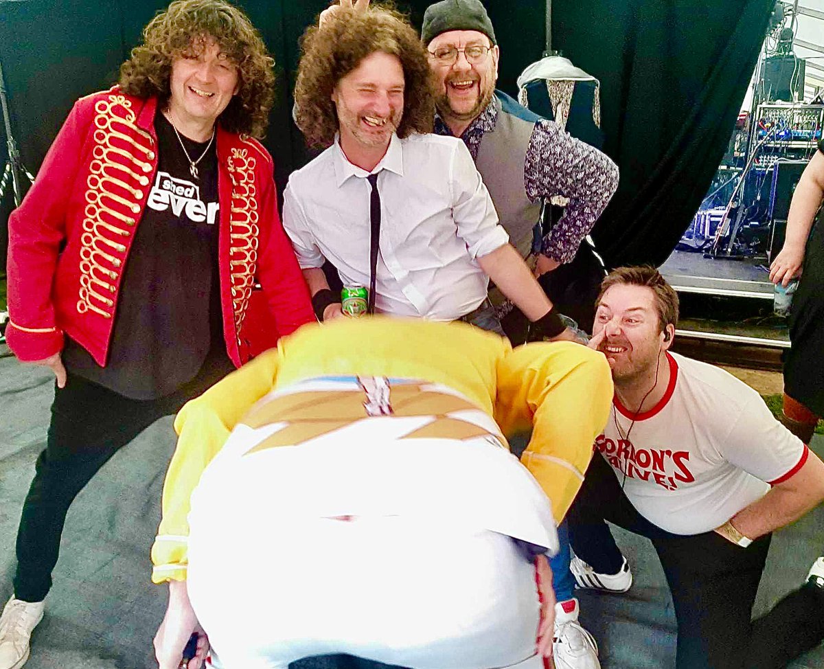 _Queenesque's tweet image. WinsterFest. Matlock, Derbyshire. 24/5/24.
What a wonderful festival. Great weather, fantastic crowd.
Thank you for having us.
And a nice return to have Dan stand in on bass.
(Pictures by Dawn Mulgrew/Julie Booth)
@OIQFC @QueenWillRock