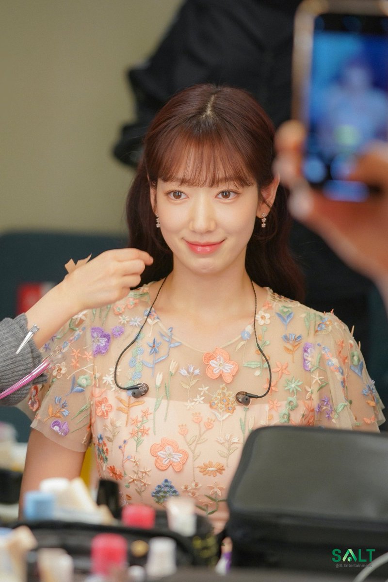 1marisone's tweet photo. #ParkShinHye's behind the scenes
#MemoryOfAngel Asia Tour 2024 https://t.co/XGjinjWRcL