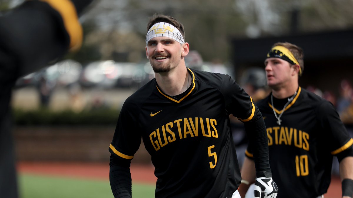 .<a href="/GustieBaseball/">Gustavus Baseball</a> Chris Knowles selected ABCA/Rawlings All-Region

Release: gogusties.com/news/2024/5/28…

#GoGusties | #d3baseball