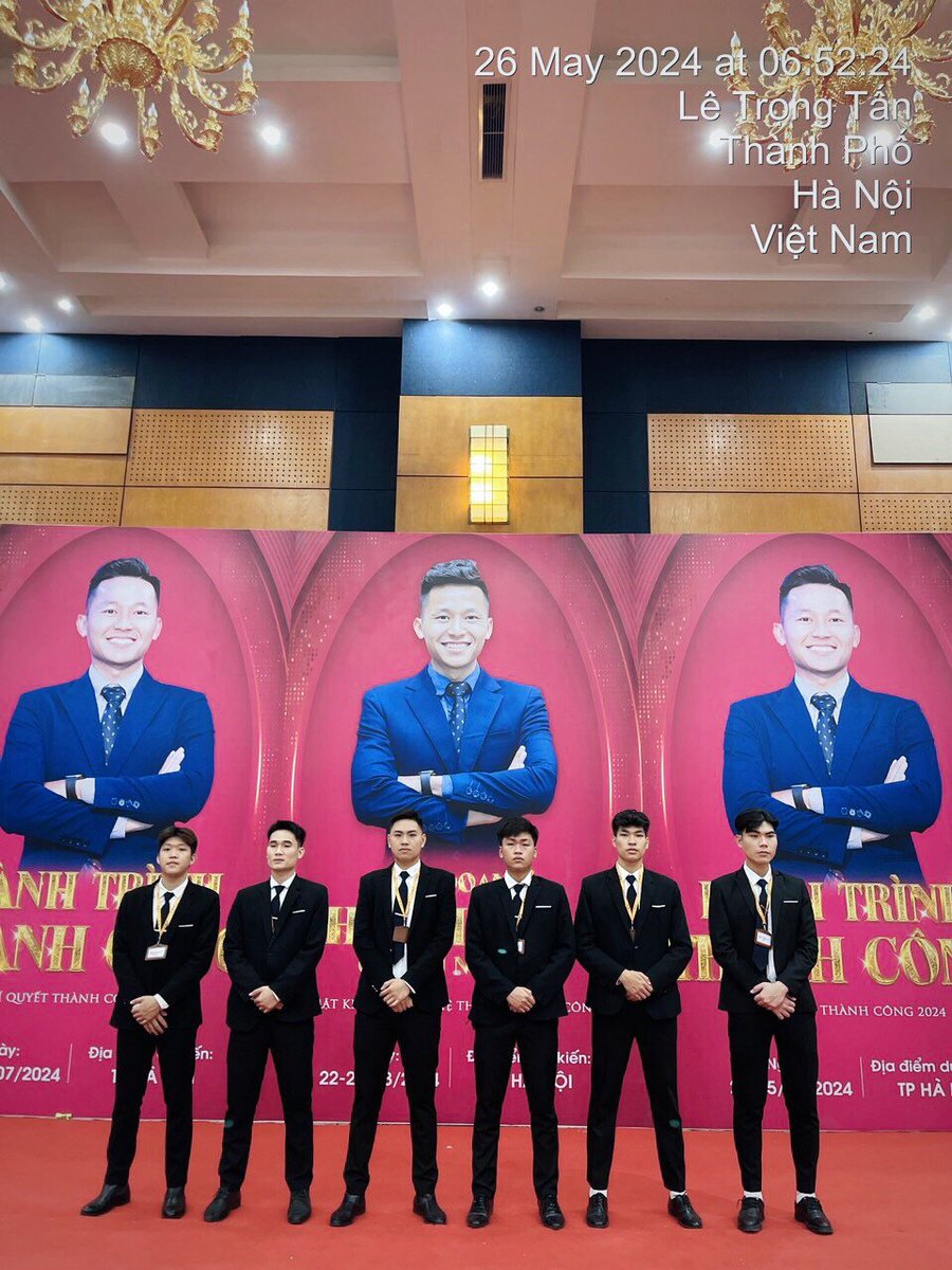 quangle's tweet photo. Tiếp nối chuỗi sự kiện "Hành Trình Thành Công", đội vệ sĩ SEKIN tiếp tục thực hiện nhiệm vụ đảm bảo an ninh sụ kiện. Chúc các đồng chí hoàn thành tốt nhiệm vụ. https://t.co/u5EAlczuEM