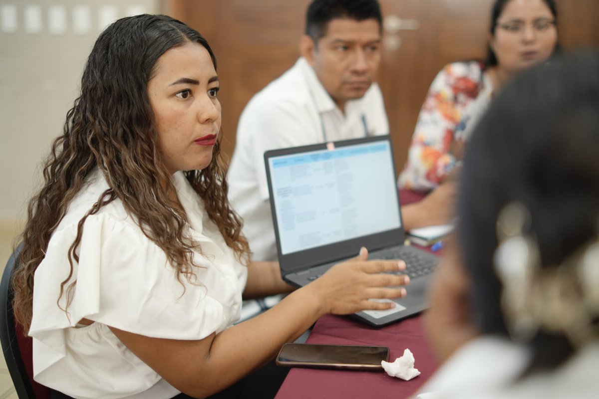 EducacionPubOax's tweet photo. Con la asesoría técnica de @bancomundialmx, este grupo construirá una estrategia para implementar paulatinamente la #PNEI, a fin de garantizar que cada infante en Oaxaca, tenga acceso a una educación inicial adecuada, inclusiva y que potencialice su desarrollo. https://t.co/qCyDYYHyaD
